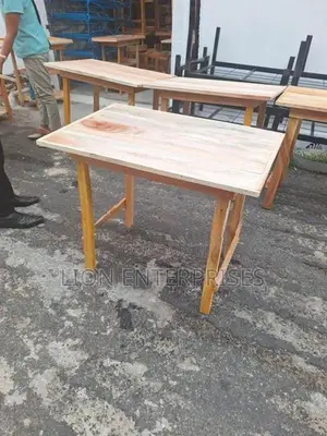 3×2 Alvisia wooden tables