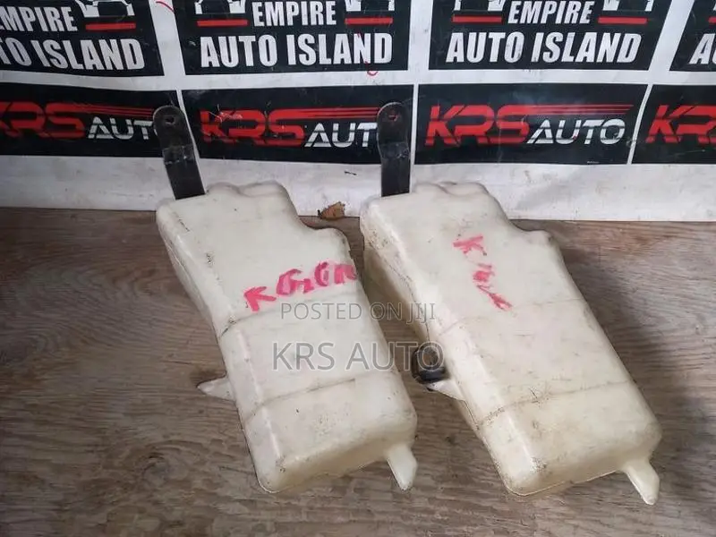Toyota Passo KGC 10 Radiator Tank