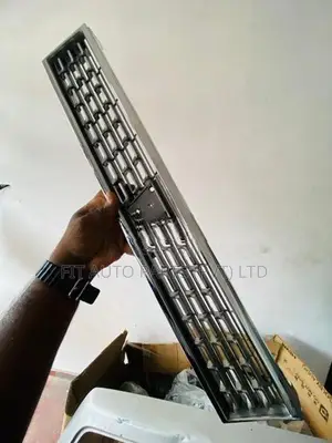 Toyota Corolla AE100 Grill