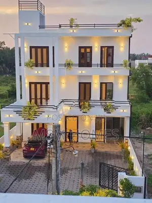 Apartment Brand New 3 Storey House for Sale in Negombo