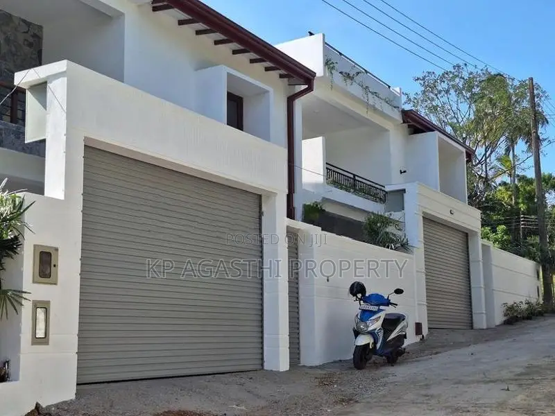 Malabe Luxury House for Sale