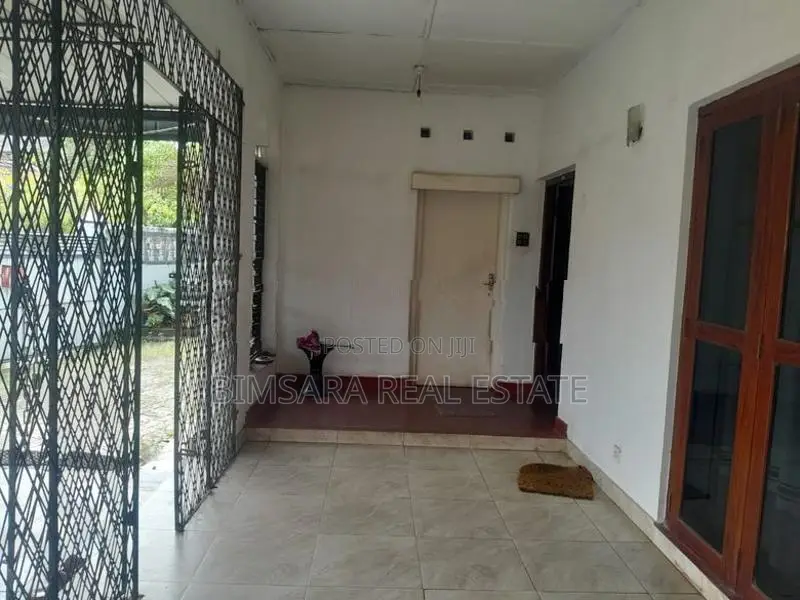 Prime 18.6 Perch Residential Land for Sale in Nawinna | SL14776