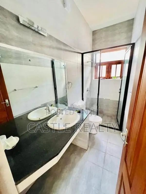 Unfurnished house for rent in Nawala
