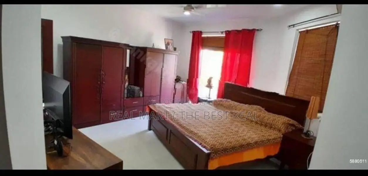 Pannipitiya : 5BR (10.2 perches) House for Sale