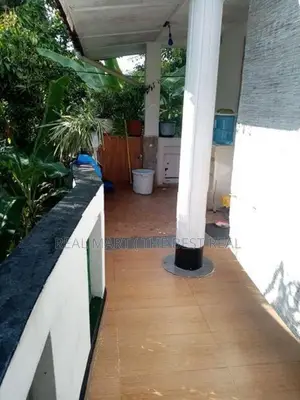 Moratuwa : 6BR (11 perches) House for Sale at Agulana