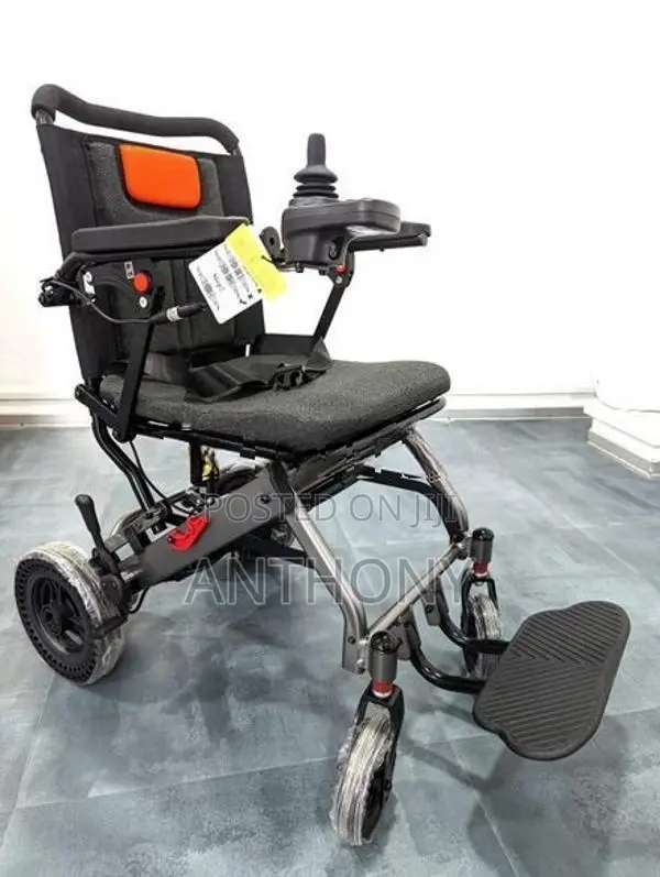Electric wheelchair DH01125