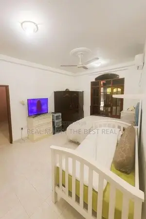 Gothatuwa : 4BR (4 Perches) House for Sale at Majeediya Estate