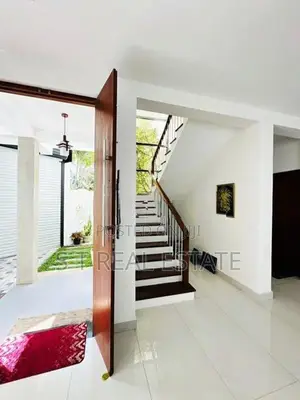 Almost Brand New Luxury 3 Story House For Sale In Athurugiriya