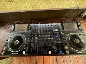 Pioneer DJ A9 + 2x CDJ3000