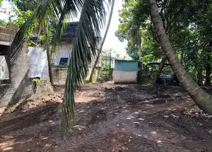 Nugegoda : 13.7 perches Land for Sale at Thalapathpitiya