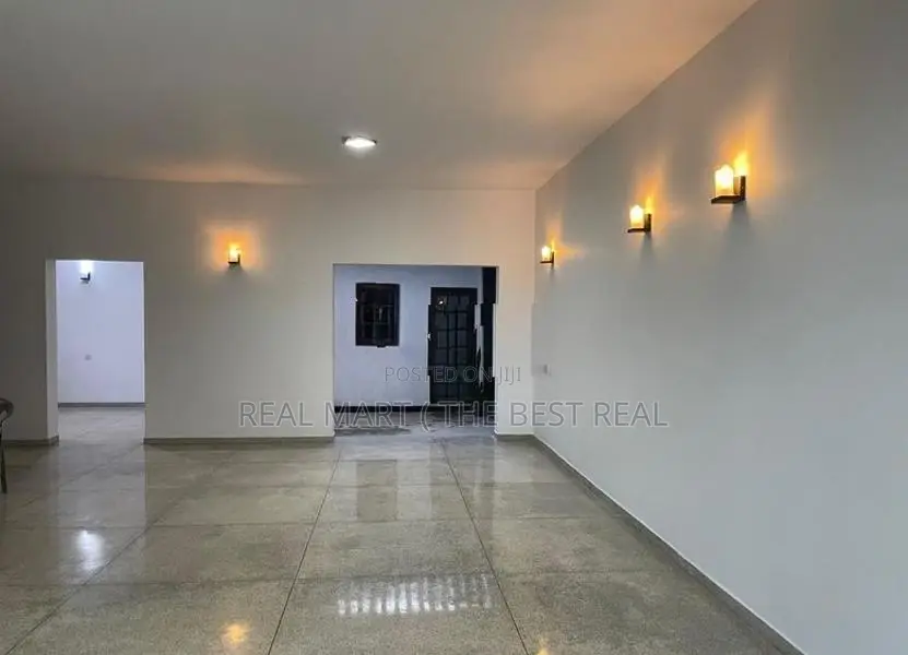 Nugegoda : 4BR (17 Perches) House for Sale at Delkanda