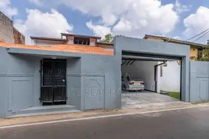 Jogging Track Facing Luxury Two Story House For Sale In Delkanda