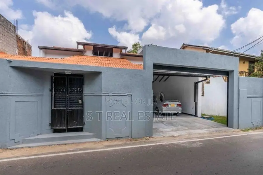 Jogging Track Facing Luxury Two Story House For Sale In Delkanda
