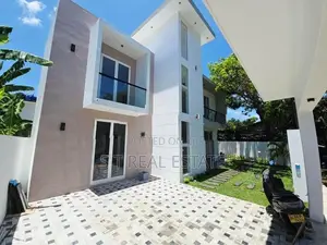 Modern Designed Luxury 3 Story House For Sale In Piliyandala Town