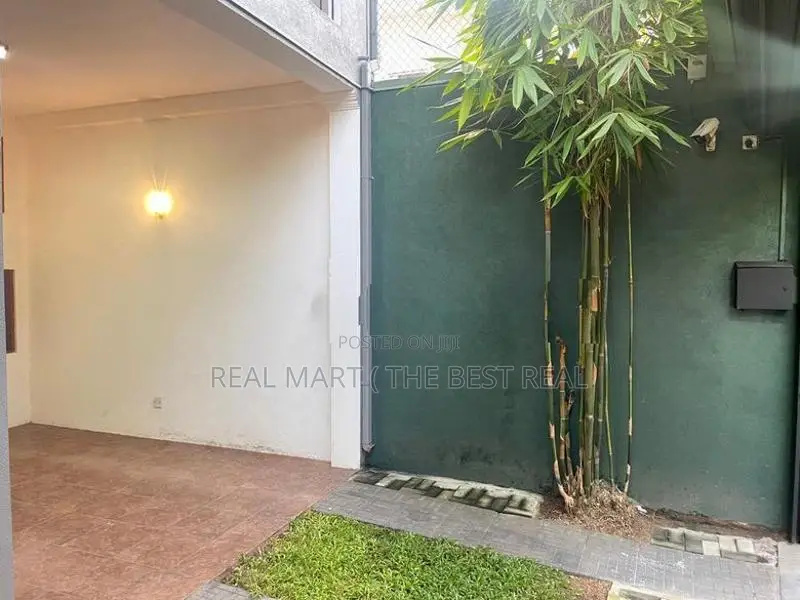 Boralesgamuwa : 5BR (6.5 perches) House for Sale at Divulpitiya