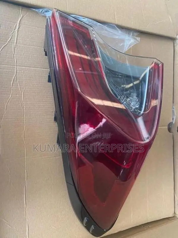 TOYOTA C-HR TAIL LIGHT