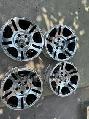 15” Alloy Wheels