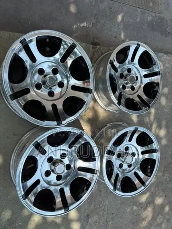 15” Alloy Wheels