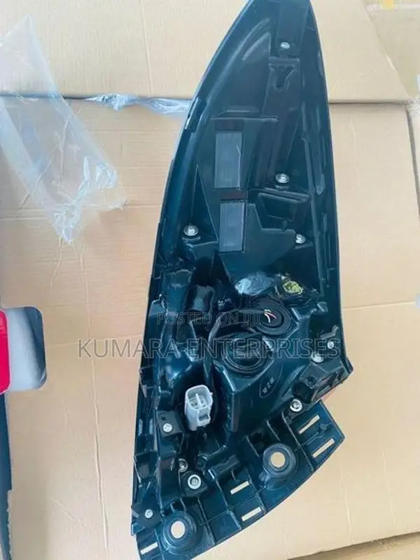 TOYOTA C-HR TAIL LIGHT