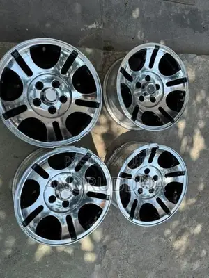 15” Alloy Wheels
