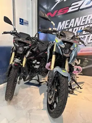 Bajaj Pulsar N160 Premium 2026