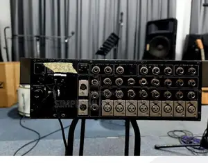 Yamaha Mixer MC 802