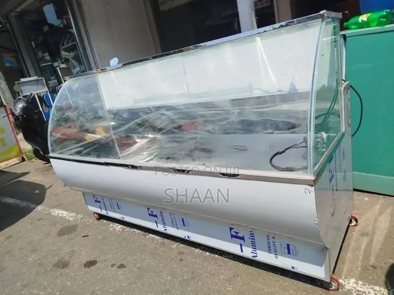 කුකුල් මස් සහ මාළු ශීතකරන. Chicken & Fish Display Coolers