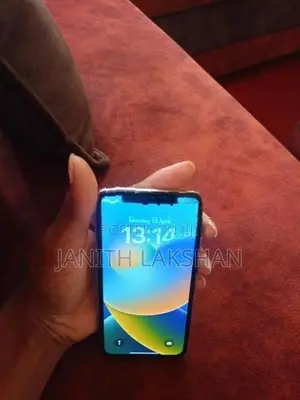Apple iPhone X (Used)