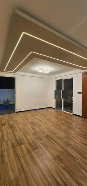 Piliyandala Middle Town Swimming Pool Luxury House for Sale