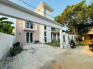 Modern Brand New solid super luxury 2 Story House-piliyandala