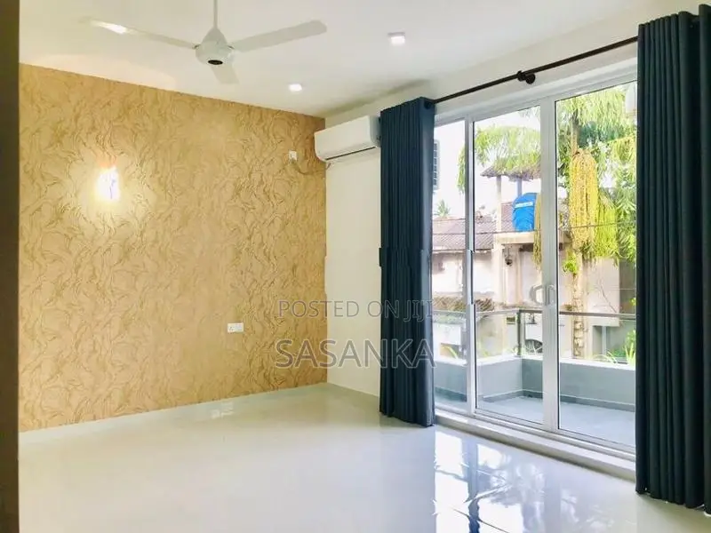 Battaramulla Subuthipura 7 Bed Rooms Property For Rent