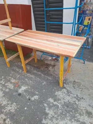 Tables 4×2 ft