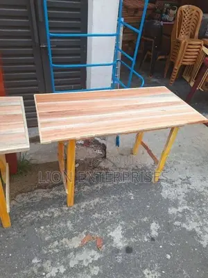 Tables 4×2 ft
