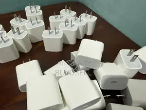 Apple 20W Power Adapter USA
