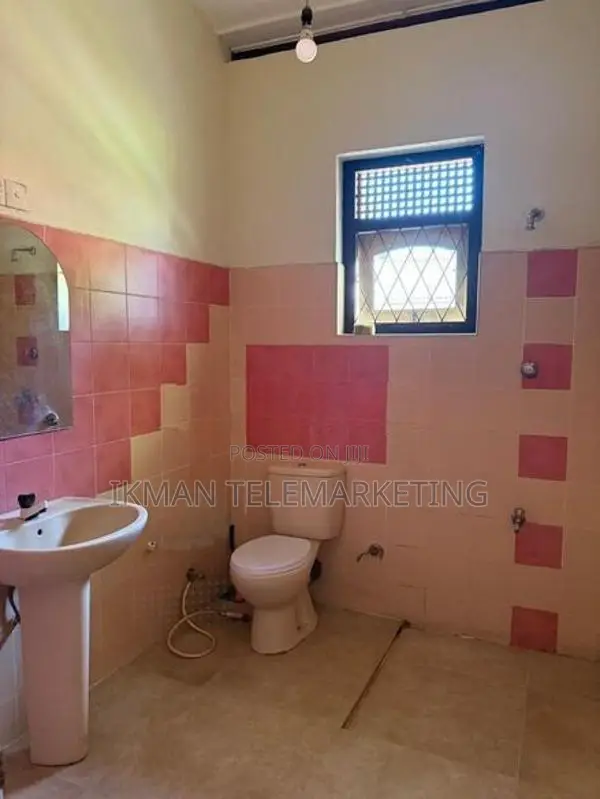 House for Rent – Katubedda, Moratuwa (first Floor Unit)