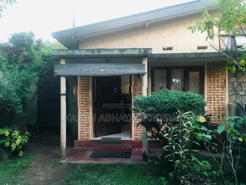 Moratuwa Willorawatta House for Sale