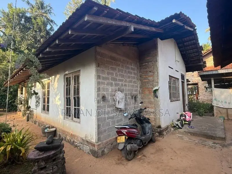 Land with House for Sale - Weerahena, Marawila
