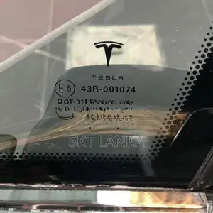 Genuine Tesla Model S 2015 complete doors with side mirror