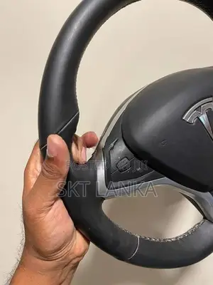 Genuine Tesla Model S 2015 steering with airbag