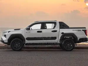 Toyota Hilux Travo Overland Plus 2025