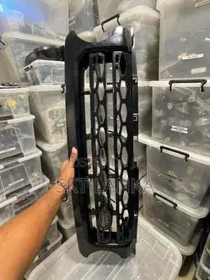 Genuine Discovery 4 2012 main radiator bumper grille