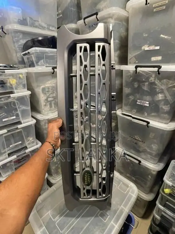 Genuine Discovery 4 2013 HSE main radiator bumper grille