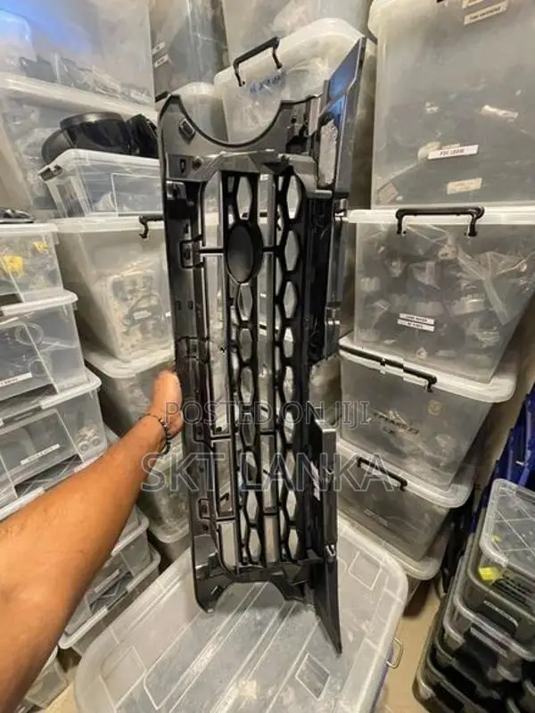 Genuine Discovery 4 2013 HSE main radiator bumper grille