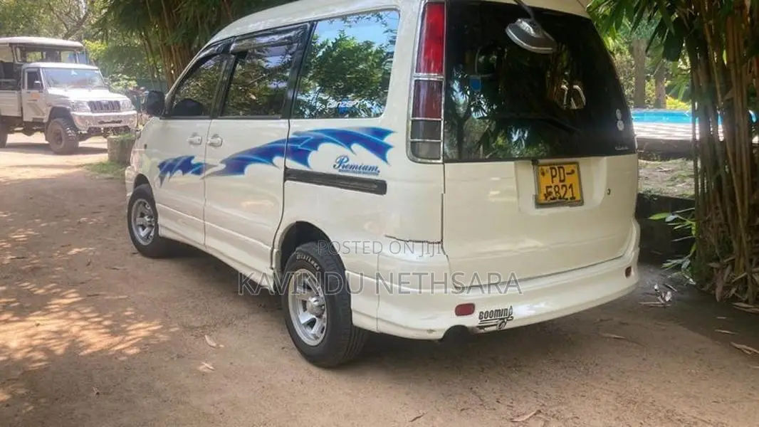 Toyota Noah CR42 2007