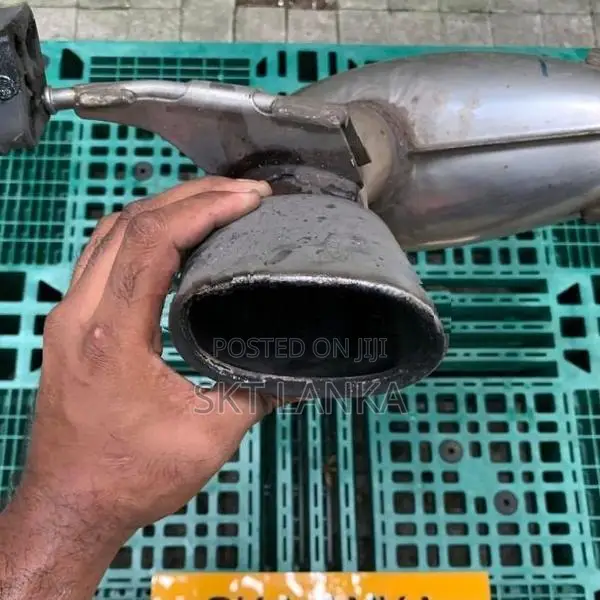 Genuine BMW X1 2012 E84 exhaust can bumper door