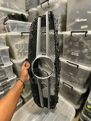 Genuine Mercedes C C180 2017 radiator bumper grille