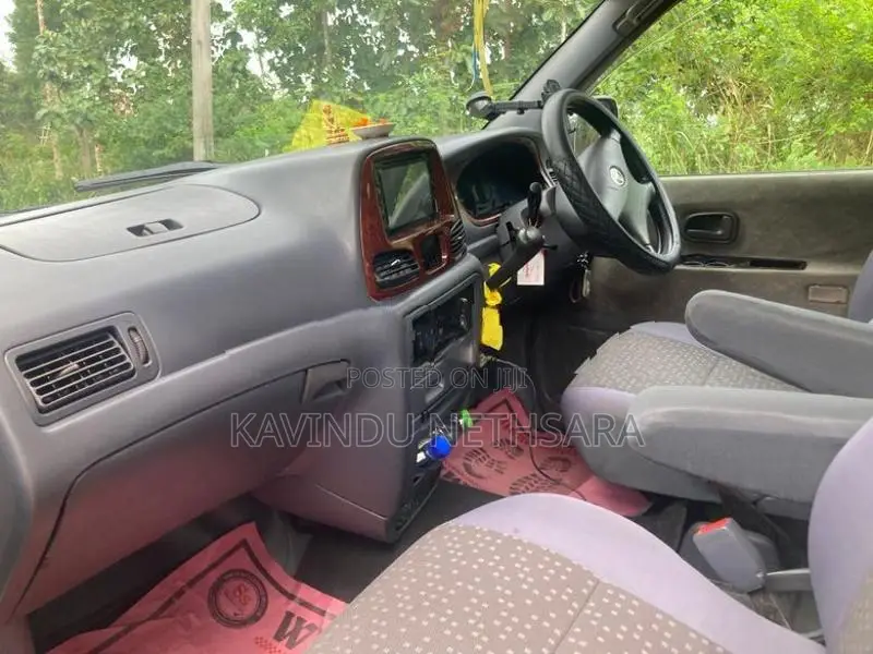 Toyota Noah CR42 2007