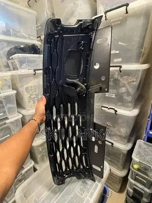 Genuine New Range Rover Vogue Hybrid 2019 main radiator bumper grill