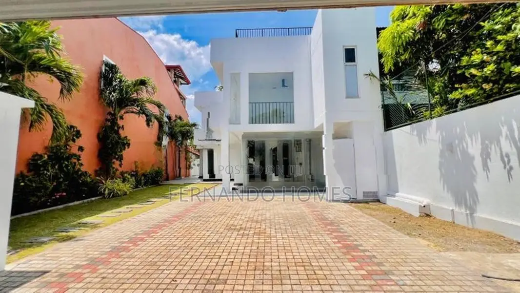 Valuable Beach Residential Area Upstairs House For Sale In Negombo