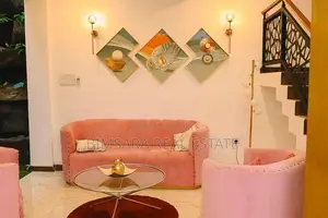 Modern 5BR Mountain View Residence with Scenic Garden in Digana |SH153